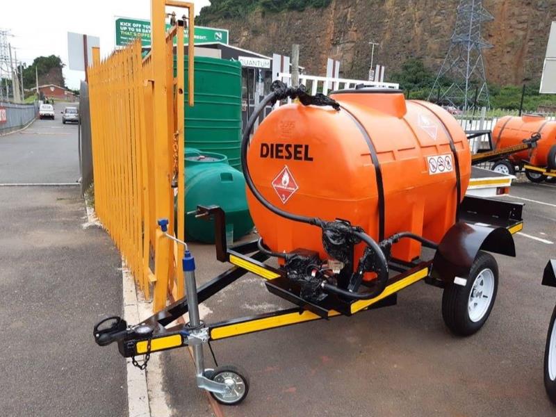 FUEL TRAILERS 1000L Plastic Water tanker with brakes for sale in Durban