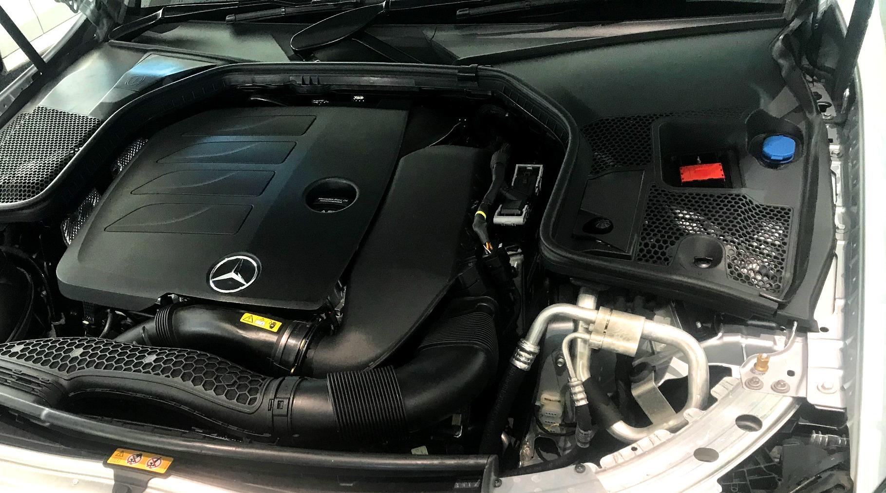 MercedesBenz CClass windscreen washer topup Car Ownership AutoTrader