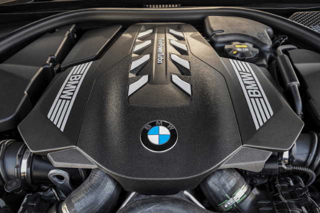 Which BMW 7 Series engine is best: Petrol or diesel? - Buying a Car