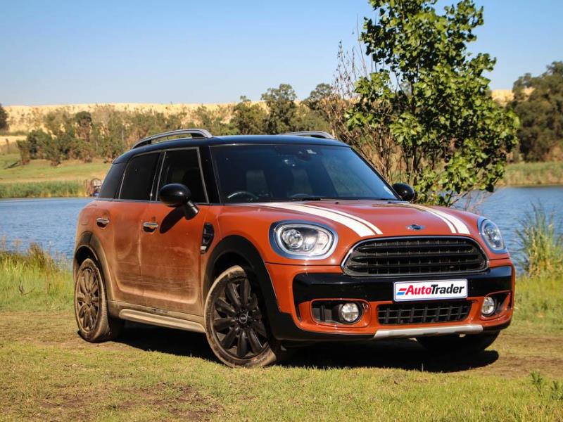 How to replace a lightbulb on a MINI Countryman Car Ownership