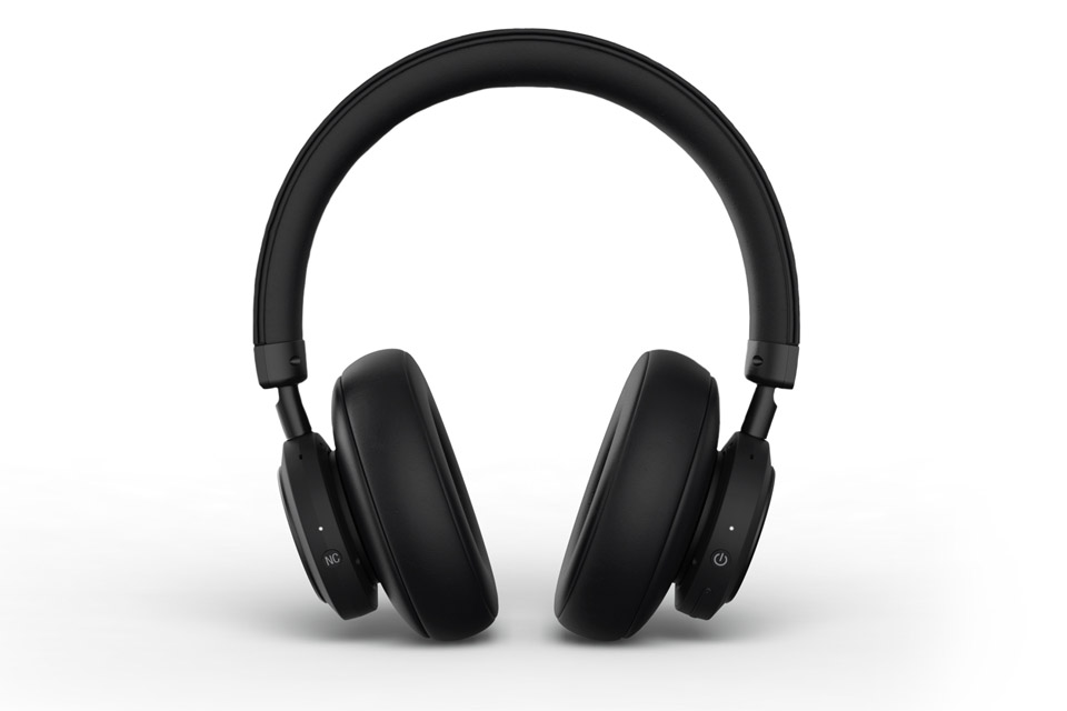 JAYS qSeven Wireless overear headphones