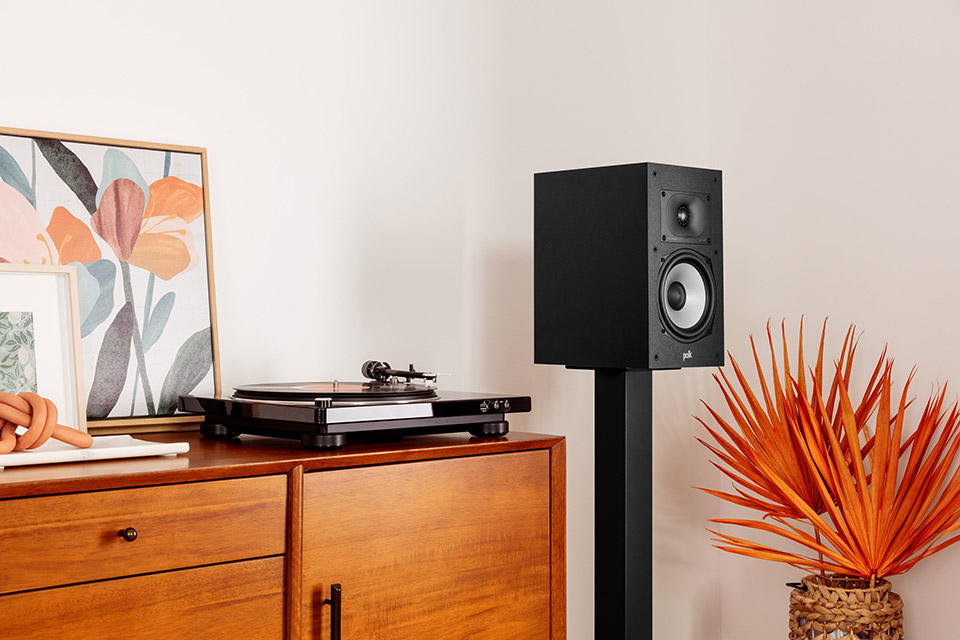 Polk Audio Monitor XT20 speakers