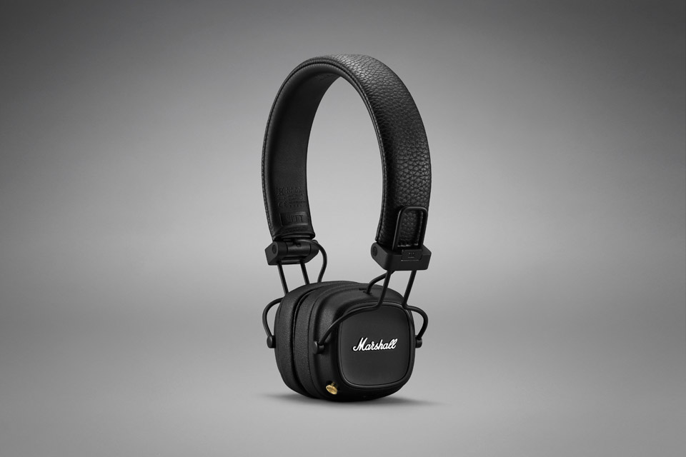 Marshall Major IV onear headphones Brown