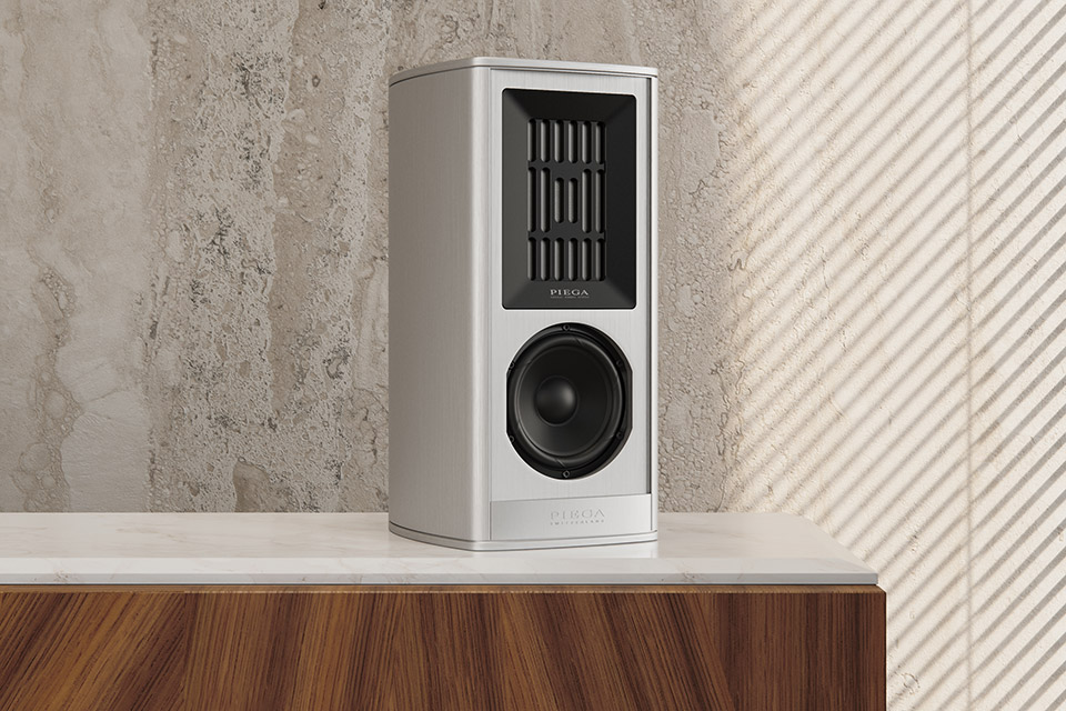 PIEGA Coax 411 bookshelf speaker