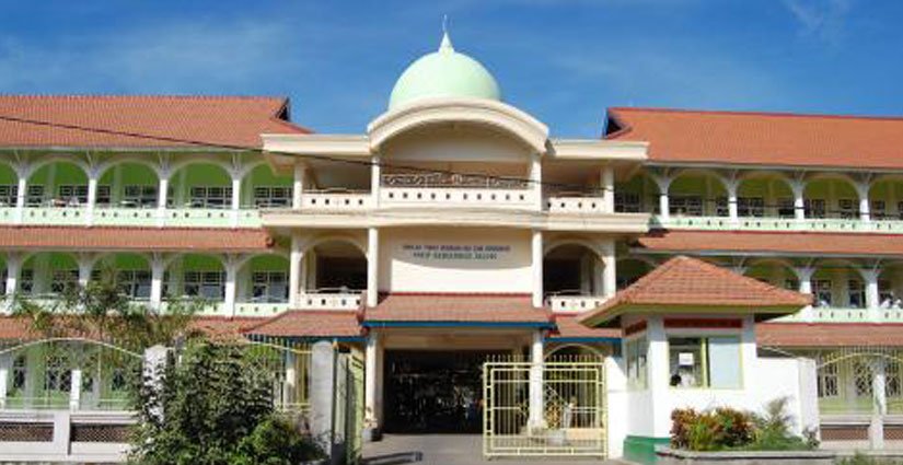 STKIP Selong Alih Status Jadi Universitas Hamzanwadi Berita