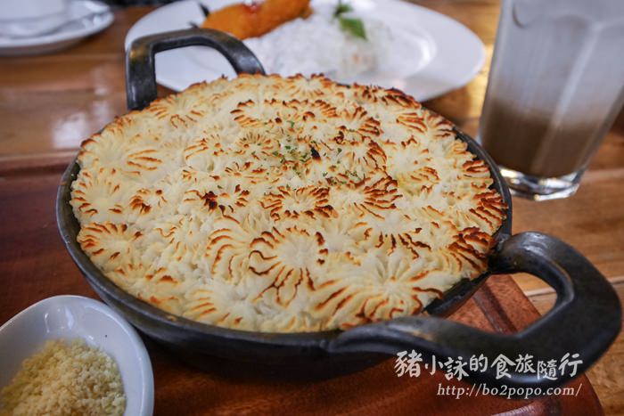 高雄。新興》童話花園(美味的爐烤起司馬鈴薯)(已歇業)