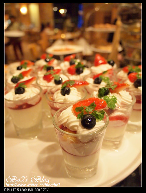 [試吃邀約]高雄.前金-國賓大飯店愛河西餐廳精美自助吧吃到飽(已歇業)