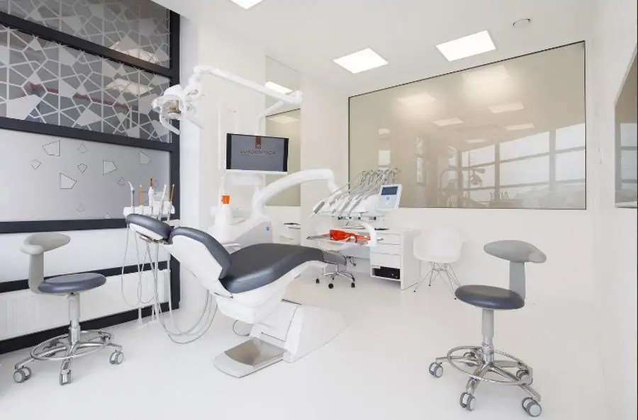 Luxdentica Implant and Cosmetic Dentistry in Poland reviews, Prices