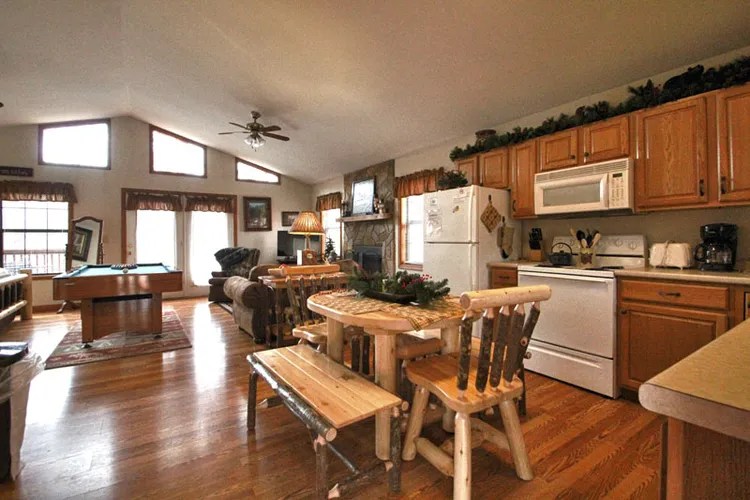 Hemlock Haven Pigeon Cabin Rentals 8005470948 Free Call