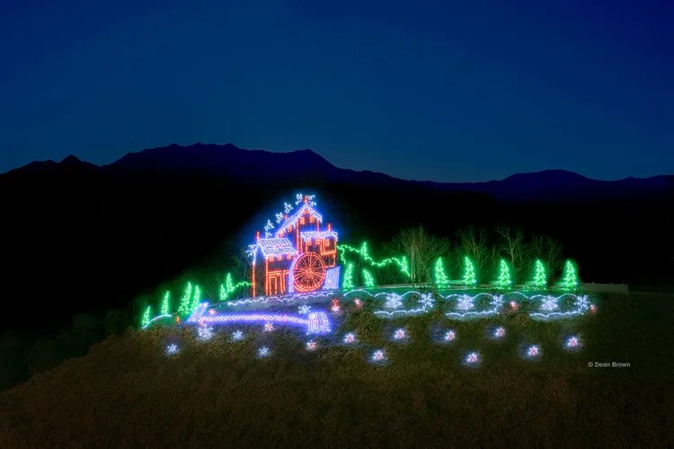 Cloud Nine Pigeon Cabin Rentals 8005470948 Free Call www