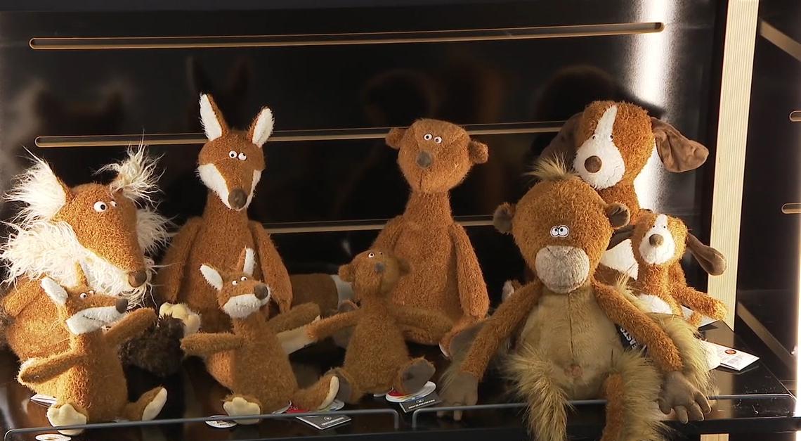 Partnerersatz Kuscheltiere für Erwachsene sind angesagt BR24
