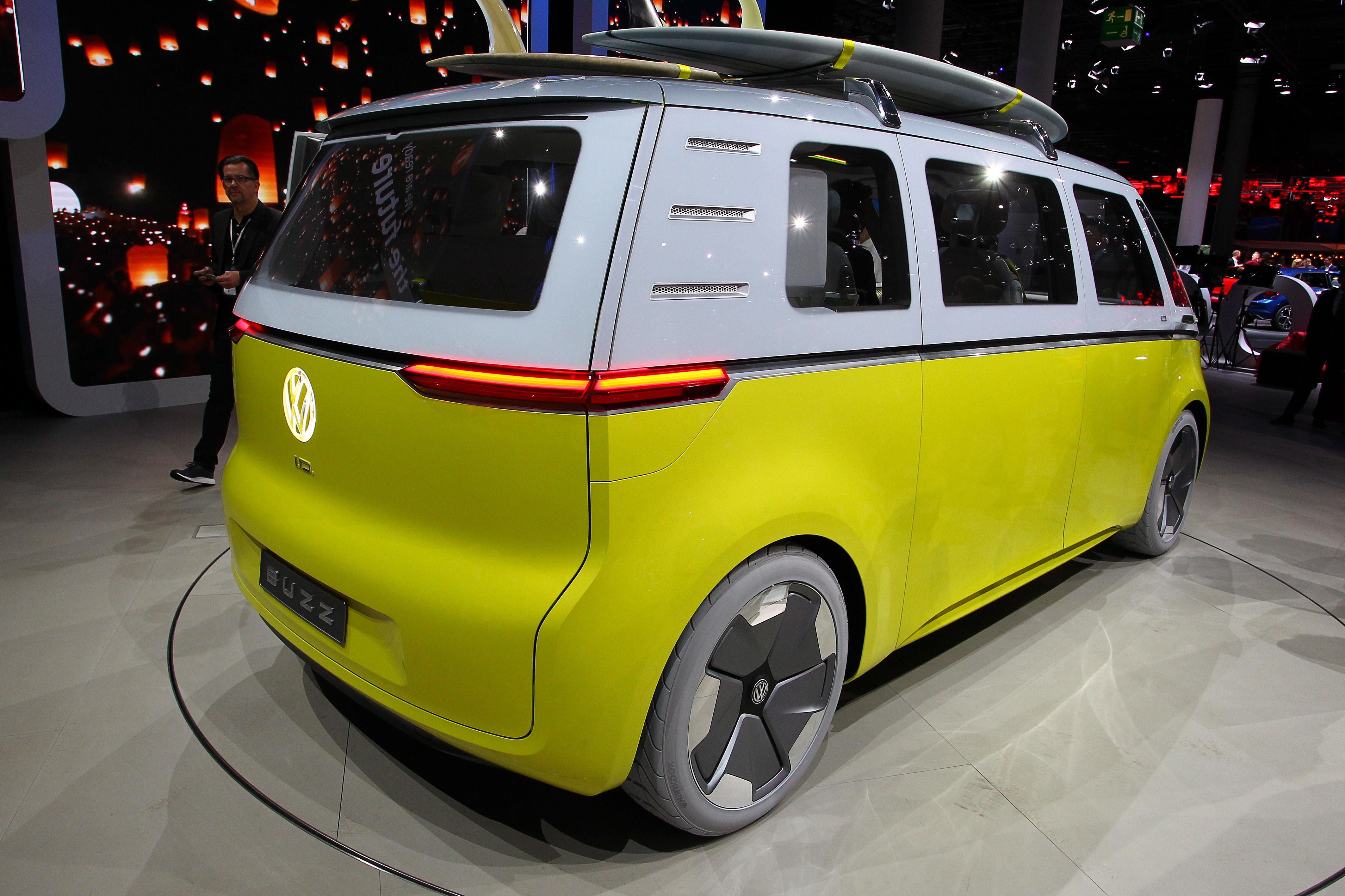 Kuka hat Großauftrag für Elektro"Bulli" von VW BR24