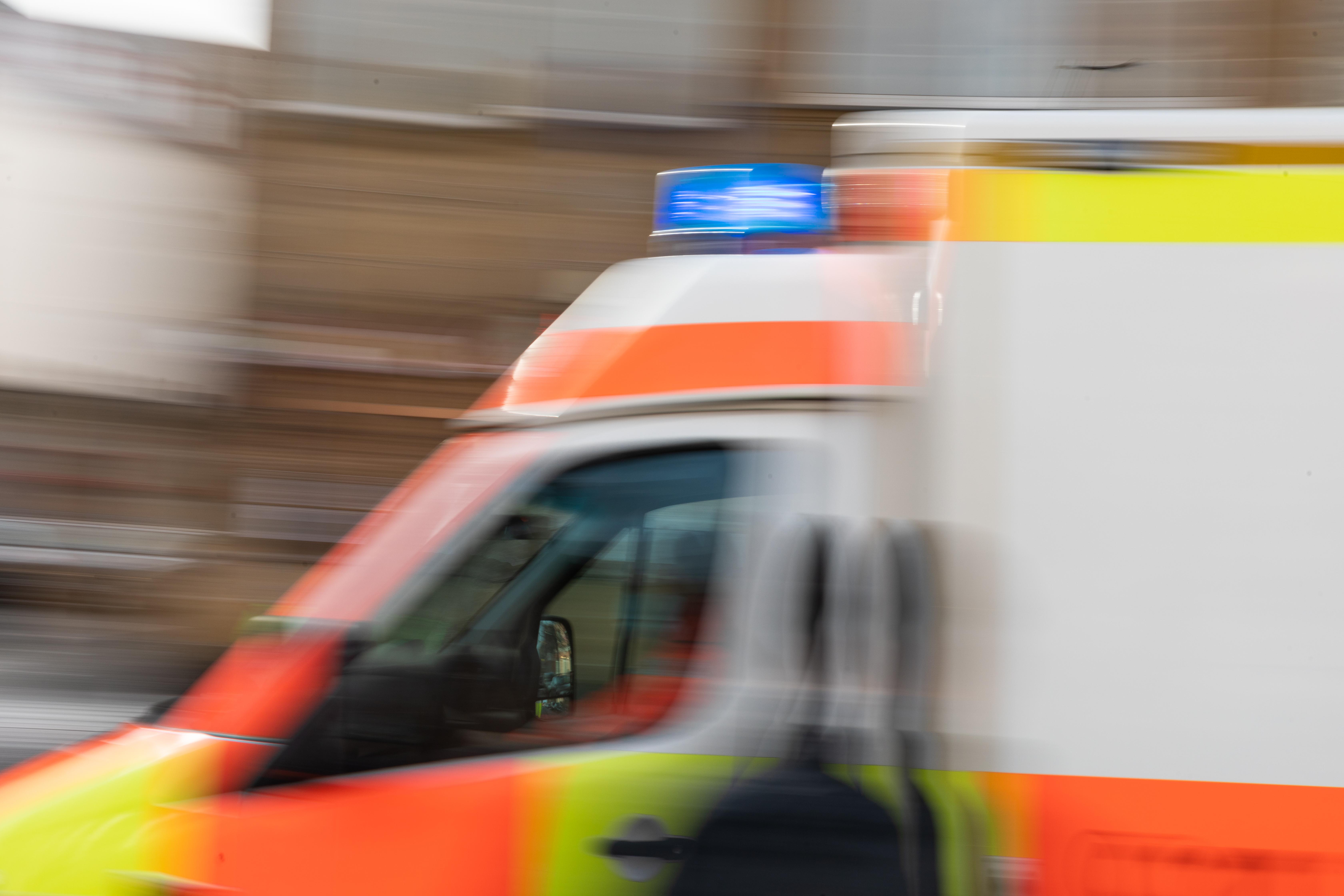 Notarzteinsatz auf A3 kilometerlanger Stau im Berufsverkehr BR24