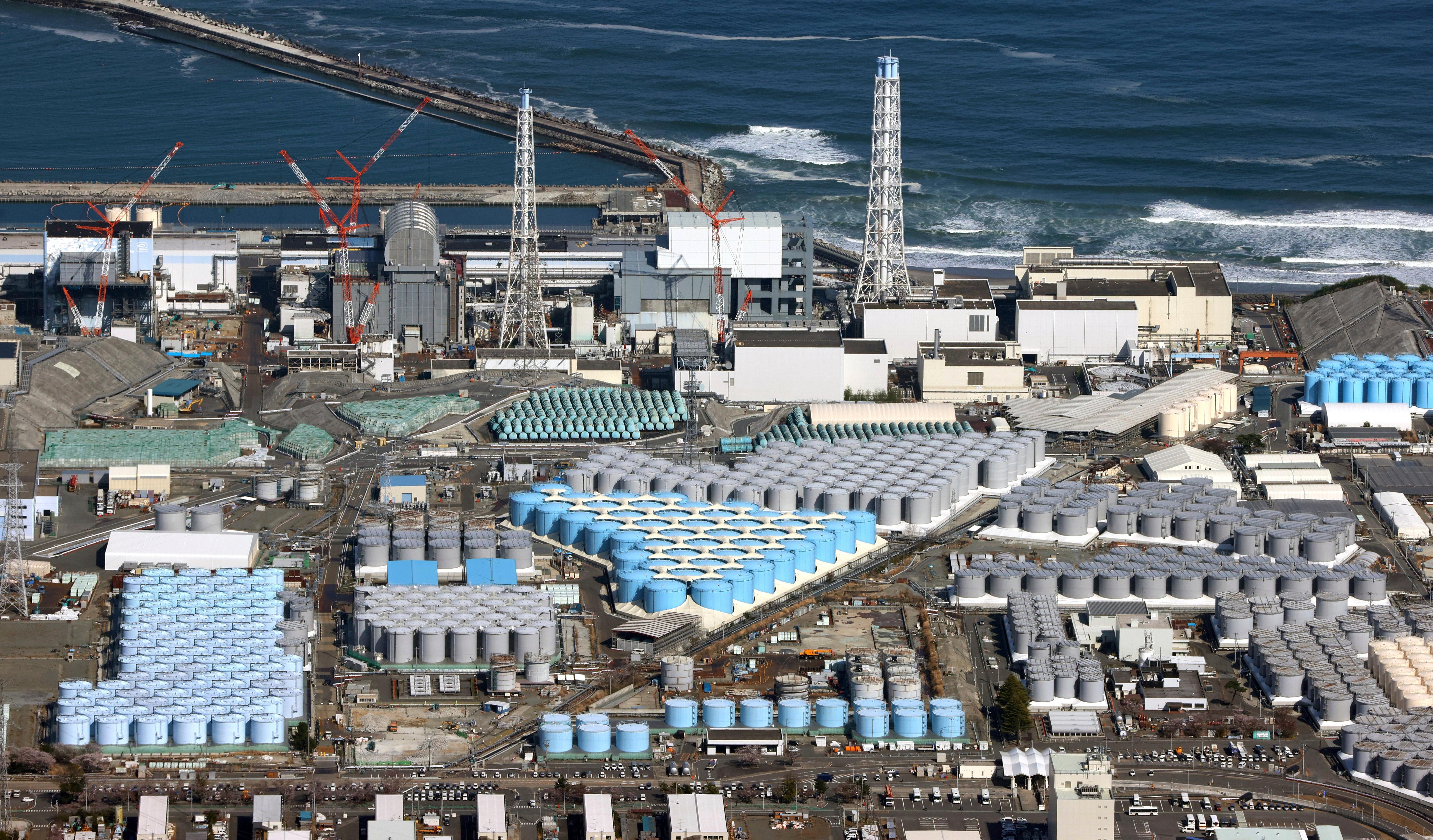 Japan will belastetes Wasser aus Fukushima ins Meer leiten BR24