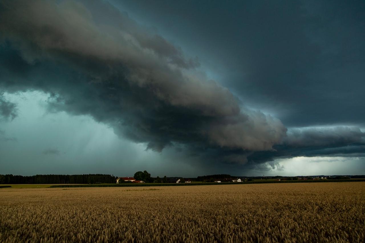 Unwetterwarnung für Bayern Starkregen, Sturmböen und Hagel BR24