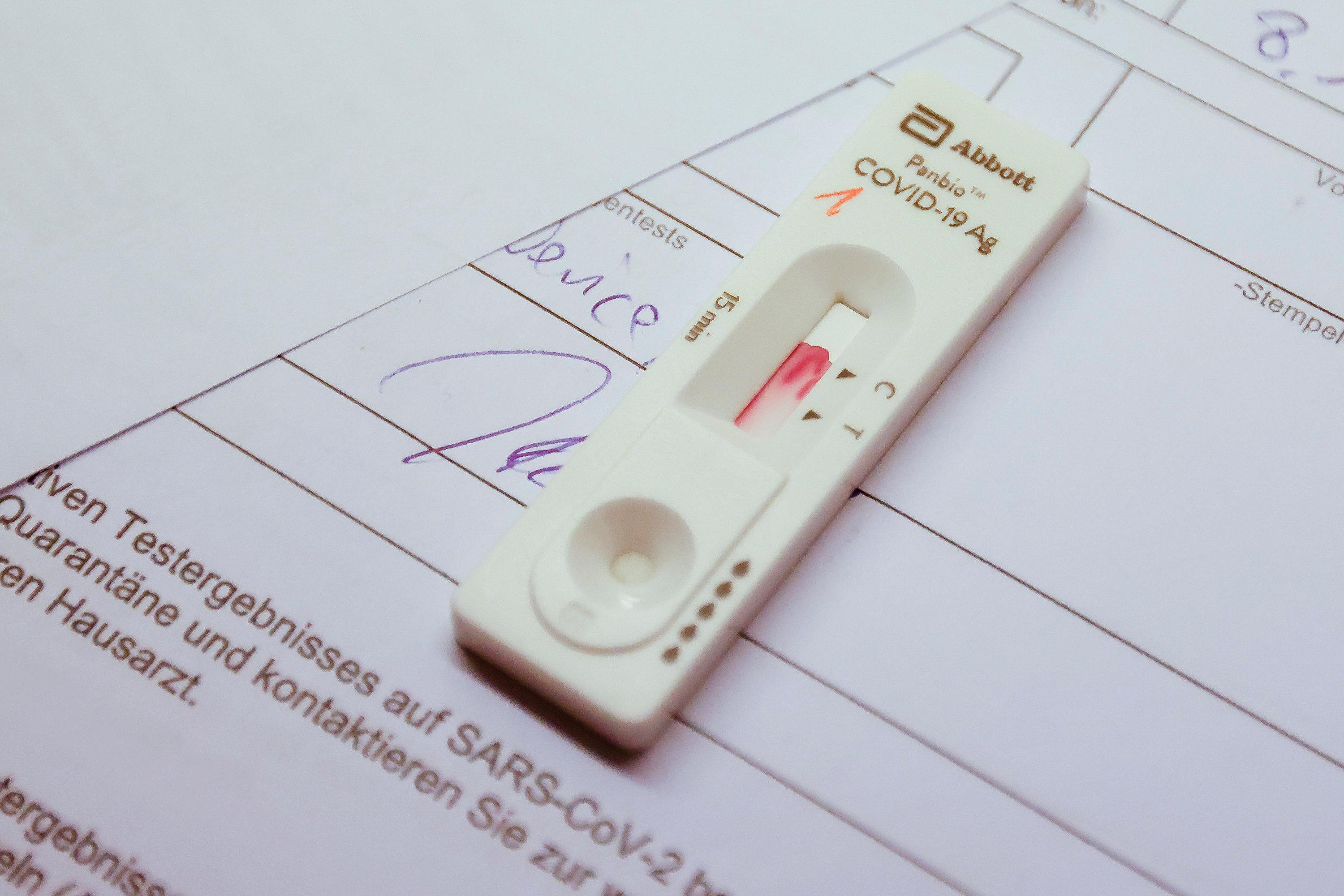 Faktenfuchs Nein, es gibt keine "Prämie" für Schnelltests BR24