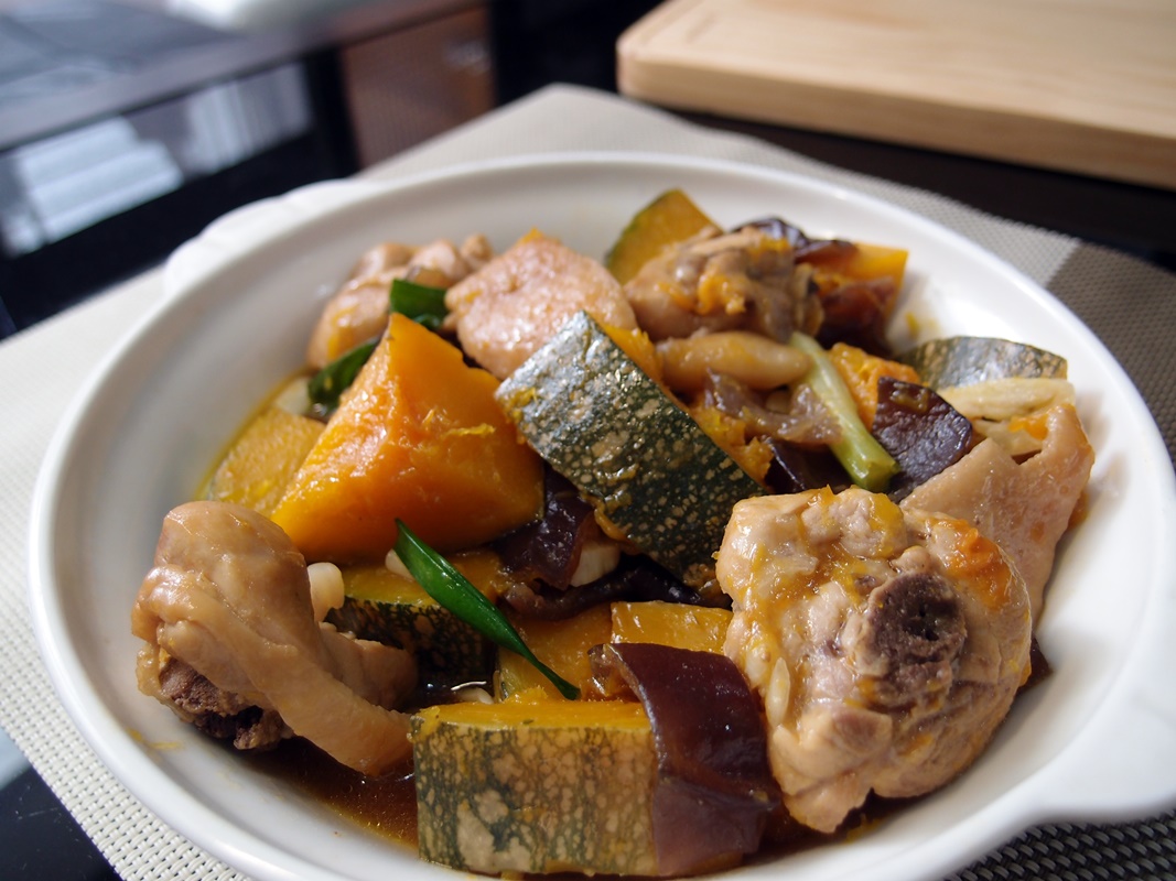 【食譜】南瓜炒雞肉，連南瓜皮都好好吃！
