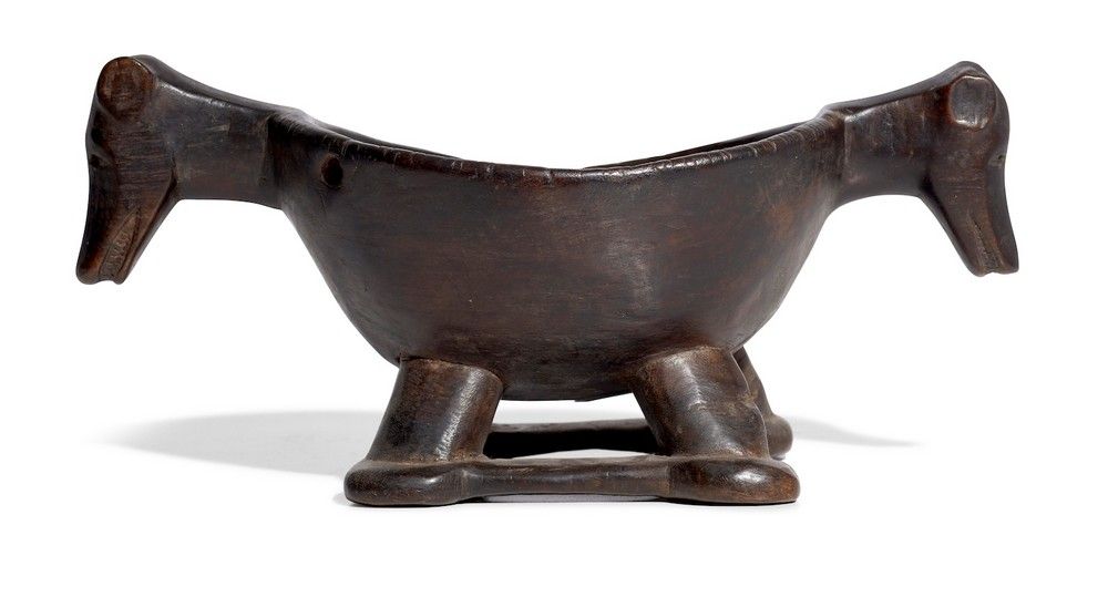 Ifugao TwinHandled Zoomorphic Wooden Bowl S/E Asia, Oceania