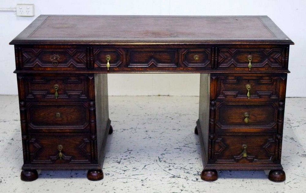 Antique Oak Pedestal Desk with Leather Top 138x76cm Desks