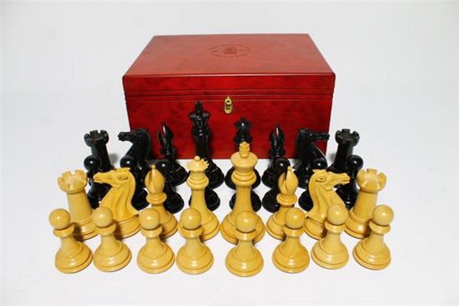 House of Staunton Chess Set in Red Box (Provenance Valentine) Games