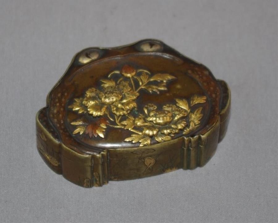 Meiji Bronze Pill Box with Frog and Floral Decoration Bronze Oriental