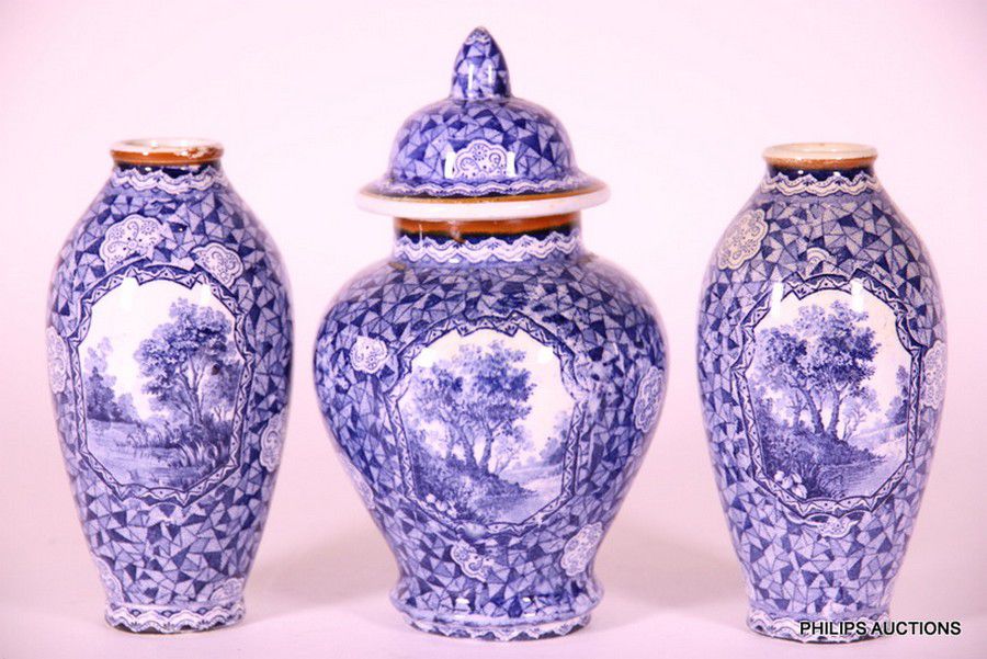 Flamande Blue Vase Garniture by Villeroy & Boch Villeroy & Boch