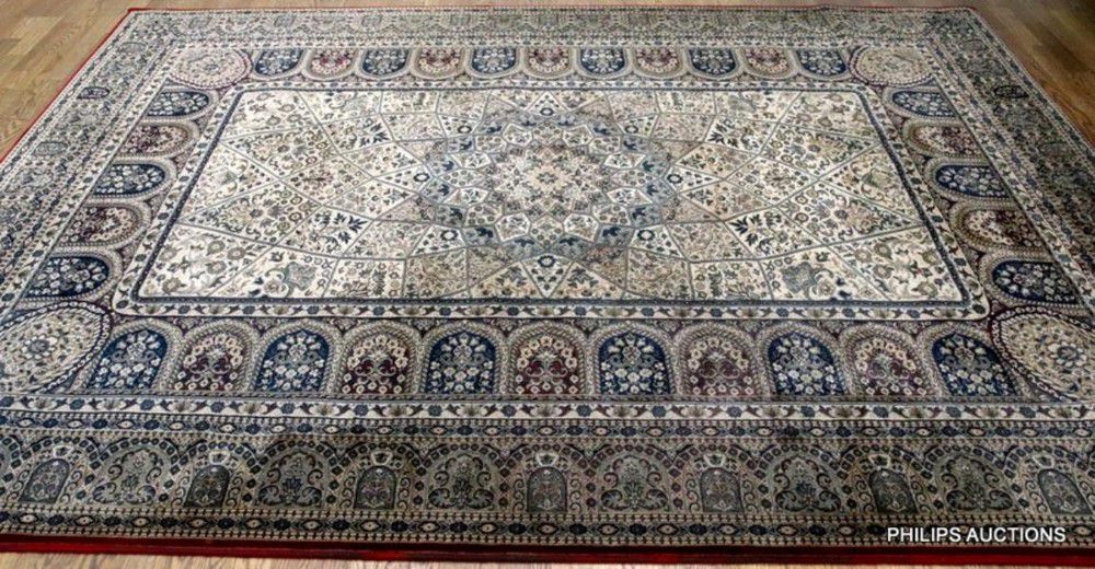 Traditional Ankara Rug with Dome Medallion and Arched Borders Rugs