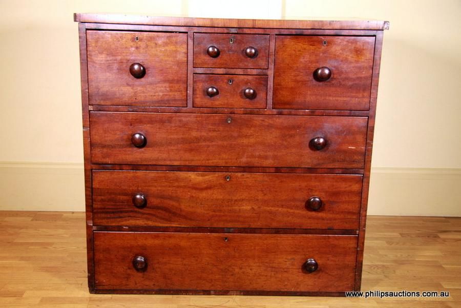 Victorian Cedar Chest with Generous Proportions Chests of Drawers