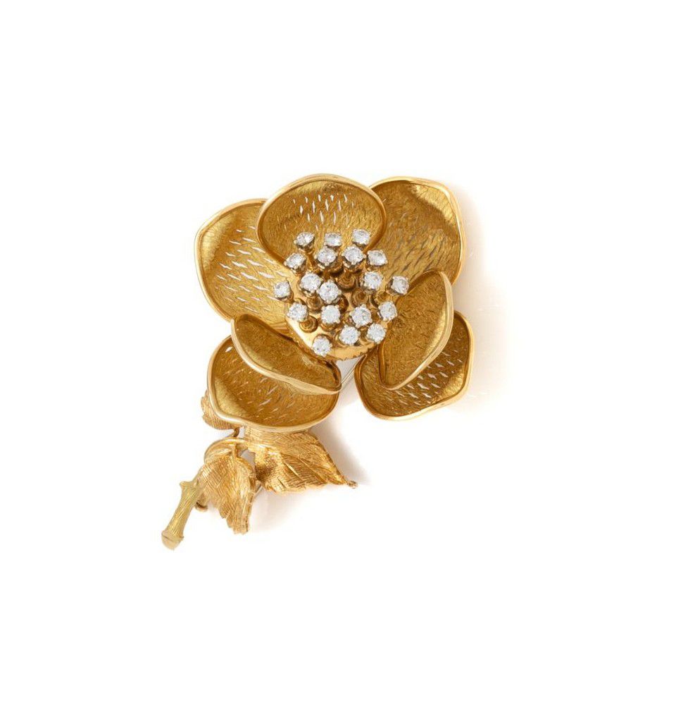 18ct Gold Diamond Rose Brooch with Trembling Petals Brooches Jewellery