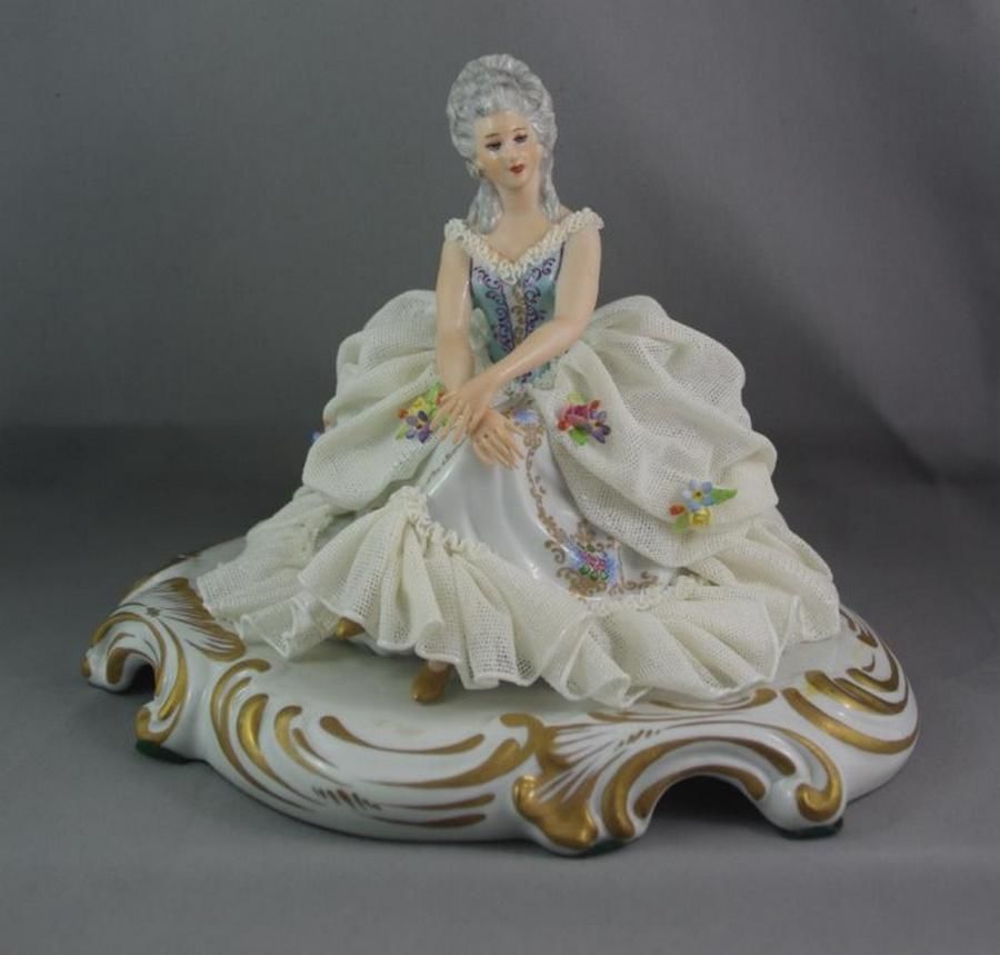 Capodimonte Seated Lady Porcelain Figurine with Lace Work Zother