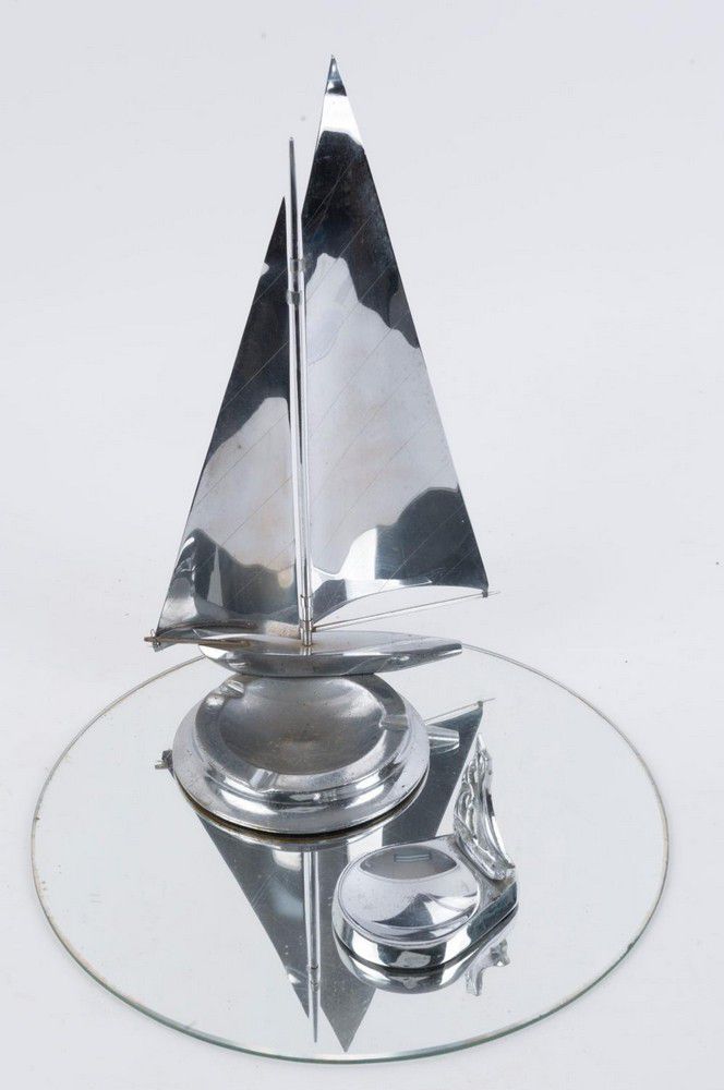 Chrome Yacht Ashtray Ornaments with Glass Base (Set of 3) Smoking