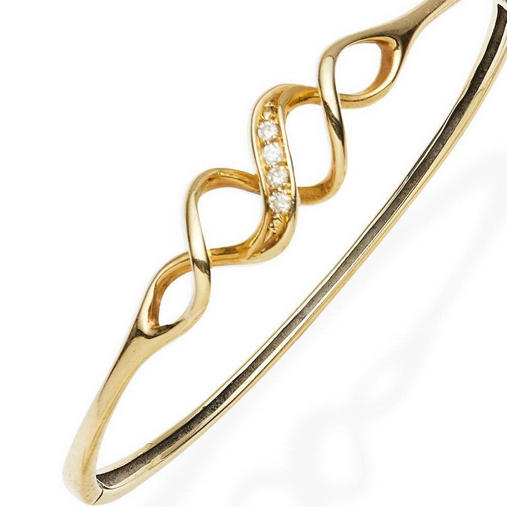 14ct Gold & Diamond Hinged Bangle, 11.8gm Bracelets/Bangles Jewellery