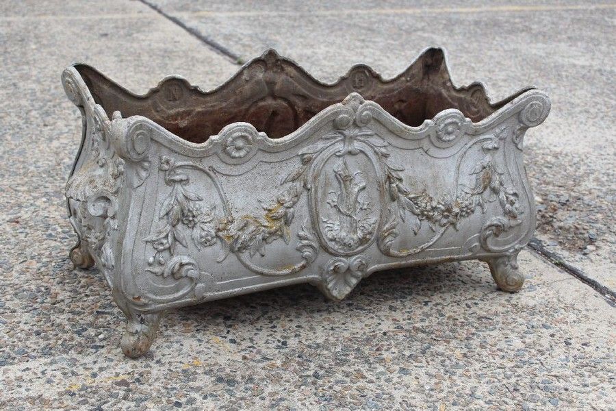 Antique French cast iron jardiniere, 34 cm high, 68 cm wide, 34