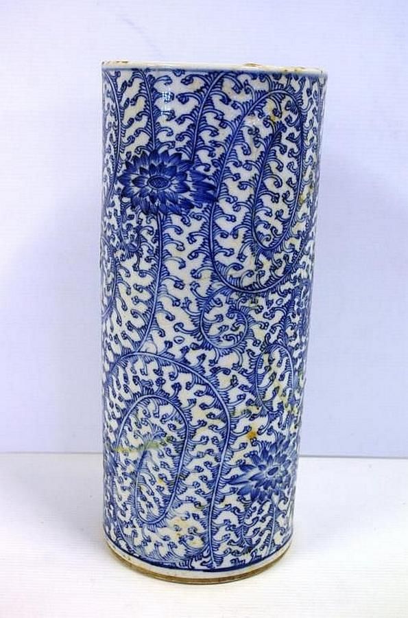 Blue and White Flower Chinese Cylinder Vase Ceramics Chinese Oriental