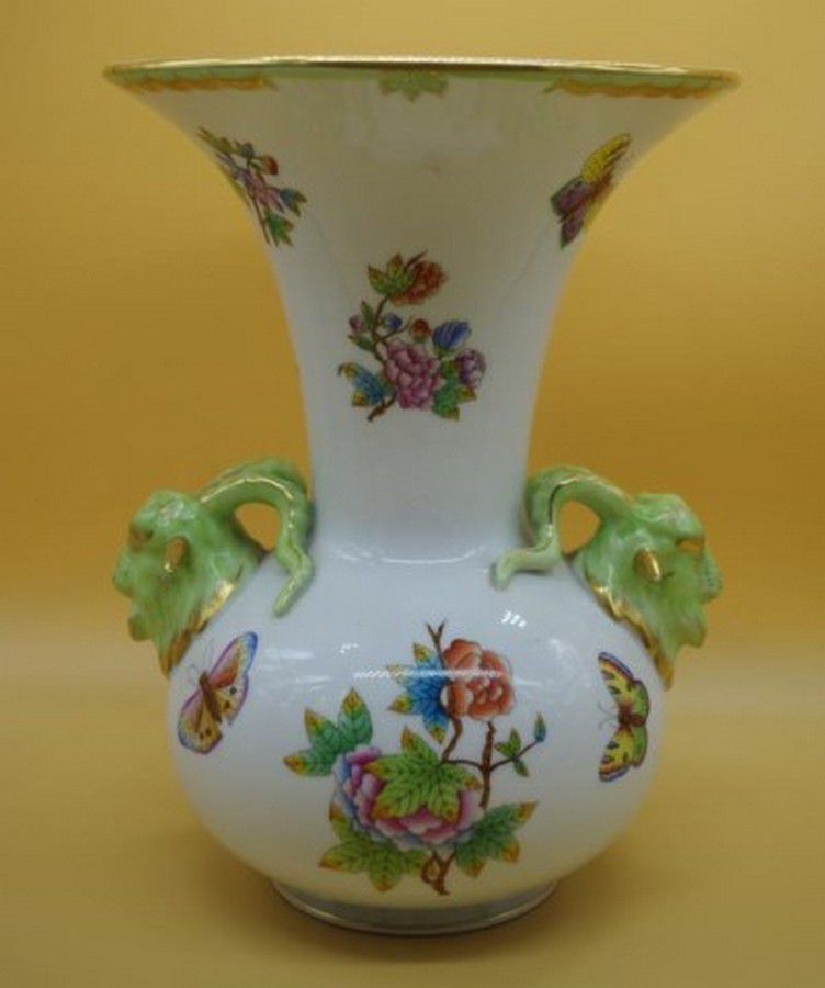 Herend Queen Victoria Vase with Rams Head Handles Zother 20th