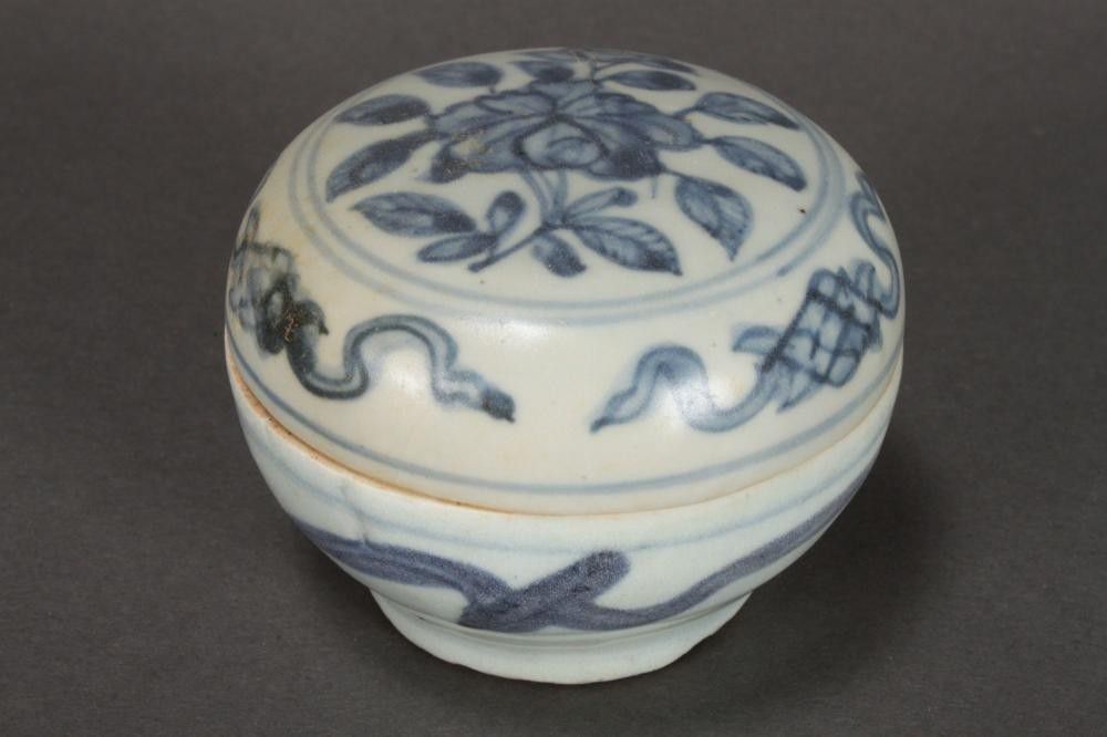 Ming Dynasty Porcelain Box with Floral Decor