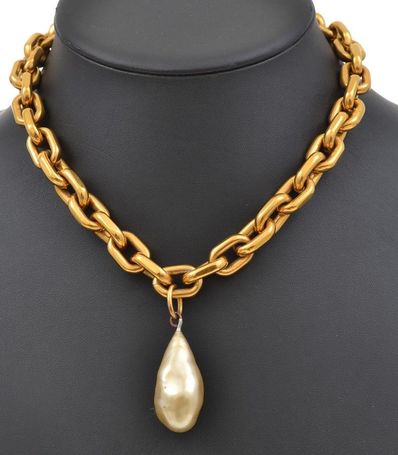 Chanel Faux Pearl Drop Necklace Necklace/Chain Jewellery