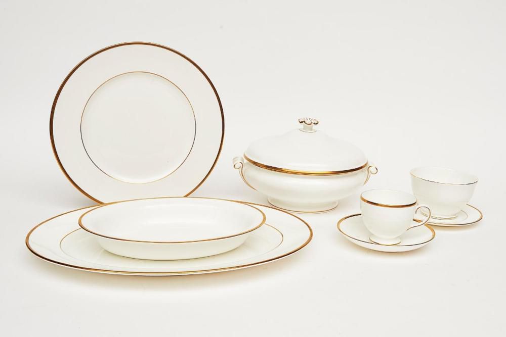 Wedgwood Porcelain Dinner Service for 16+ (100 pieces) Wedgwood