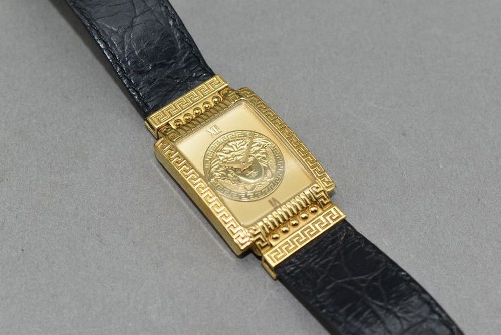 Versace Gold Plated Signature Watch 01007 Watches Wrist Horology