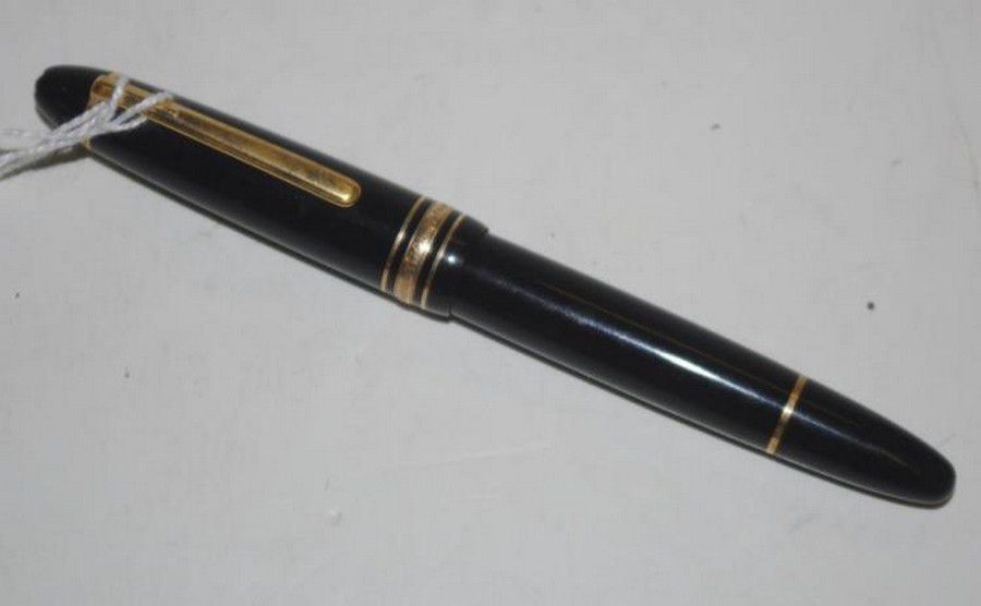 Montblanc Meisterstuck 146 Fountain Pen with Gold Nib Writing Pens
