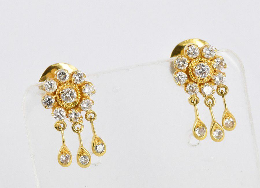 18ct Yellow Gold Diamond Earrings with Screw Backs Earrings Jewellery