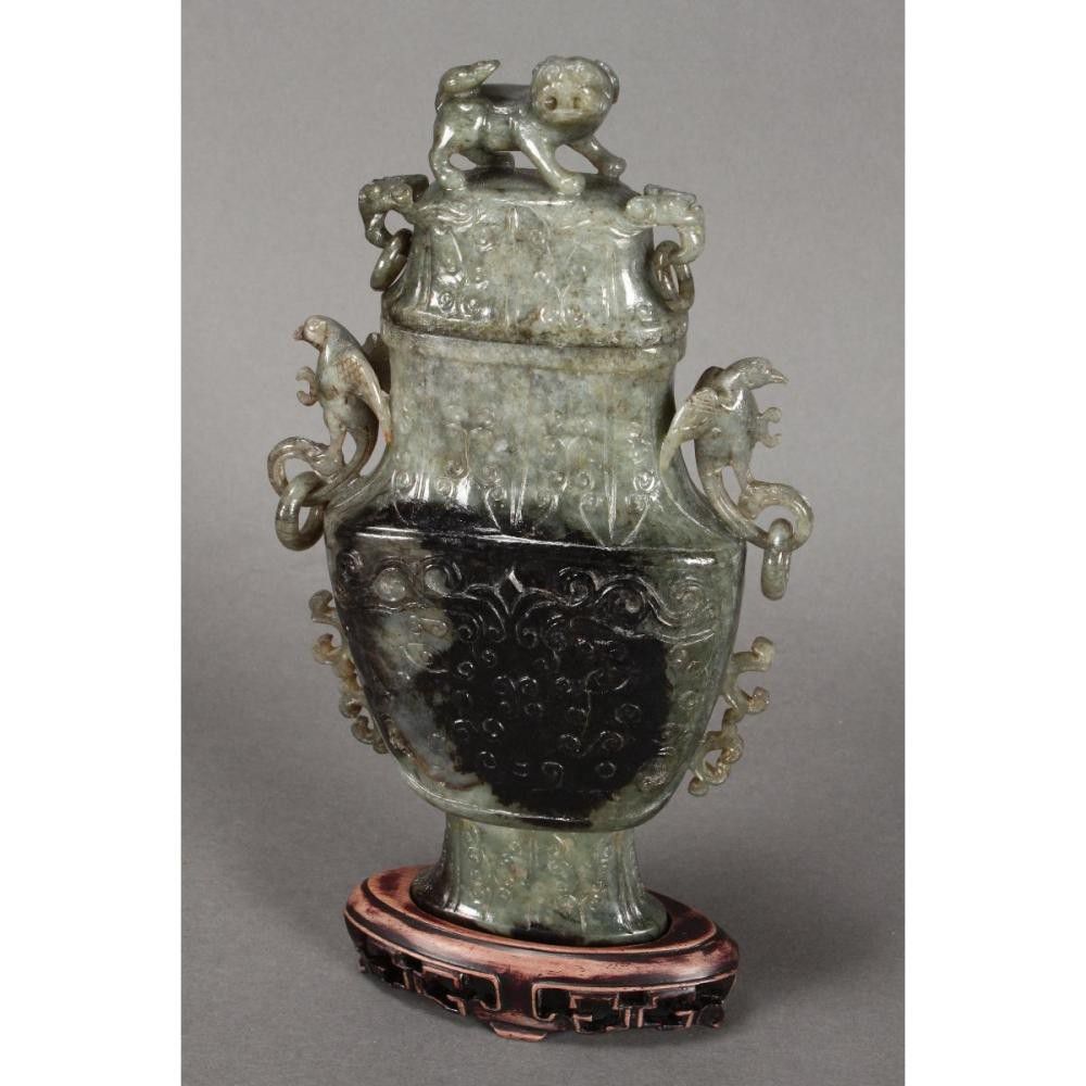 Facetted Jade Vase with Kylin Finial and Phoenix Handles Jade Oriental