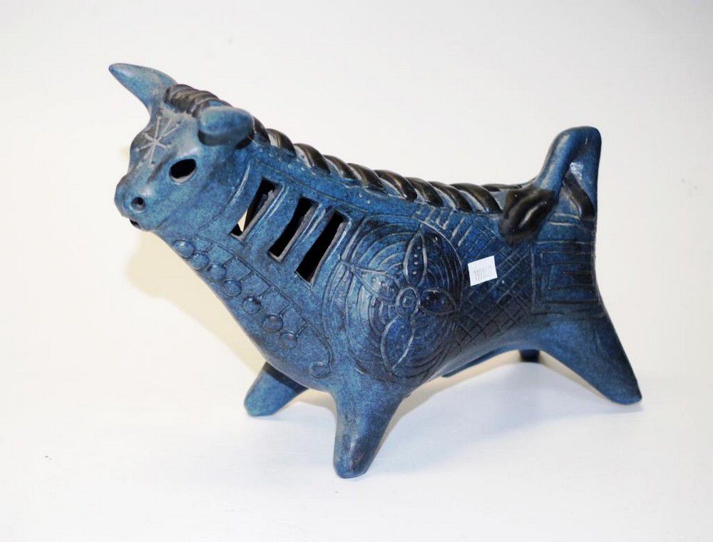 Signed MidCentury Australian Pottery Bull, 28.5 cm Width McLaren