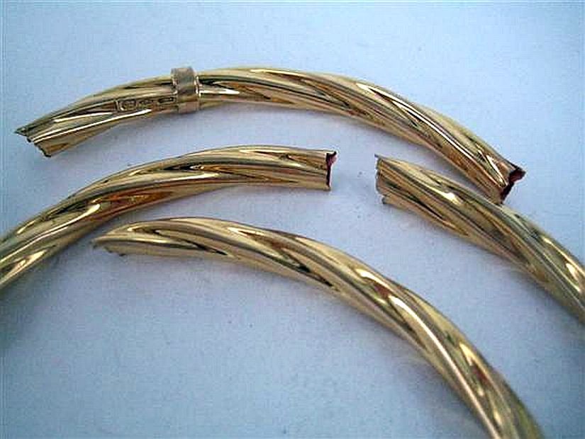 Broken 9ct Gold Bangle 5.4g Bracelets/Bangles Jewellery