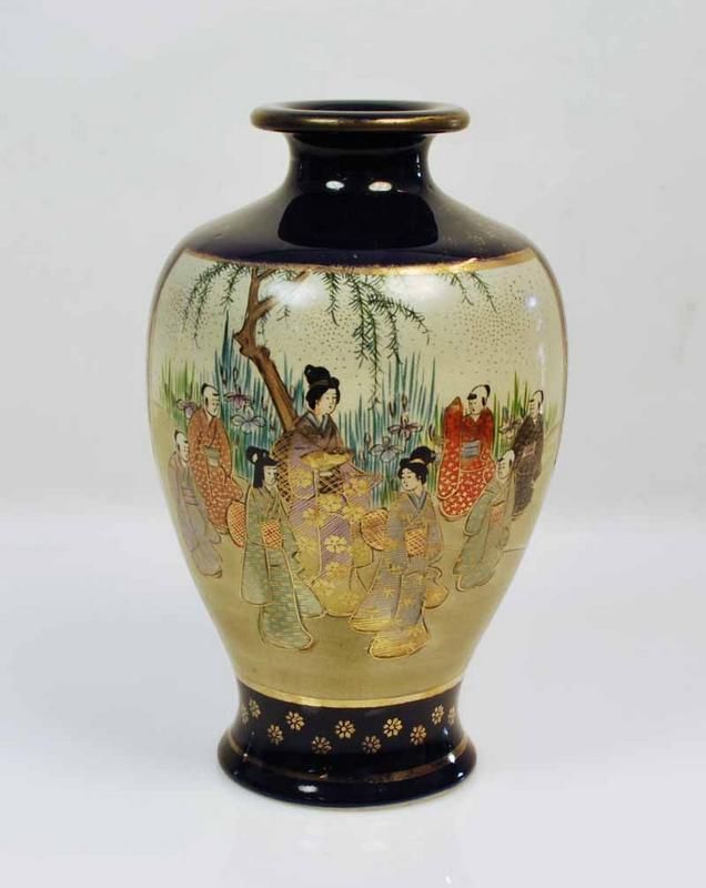 Japanese Satsuma Kinkozan Style Vase with Geishas and Rooster