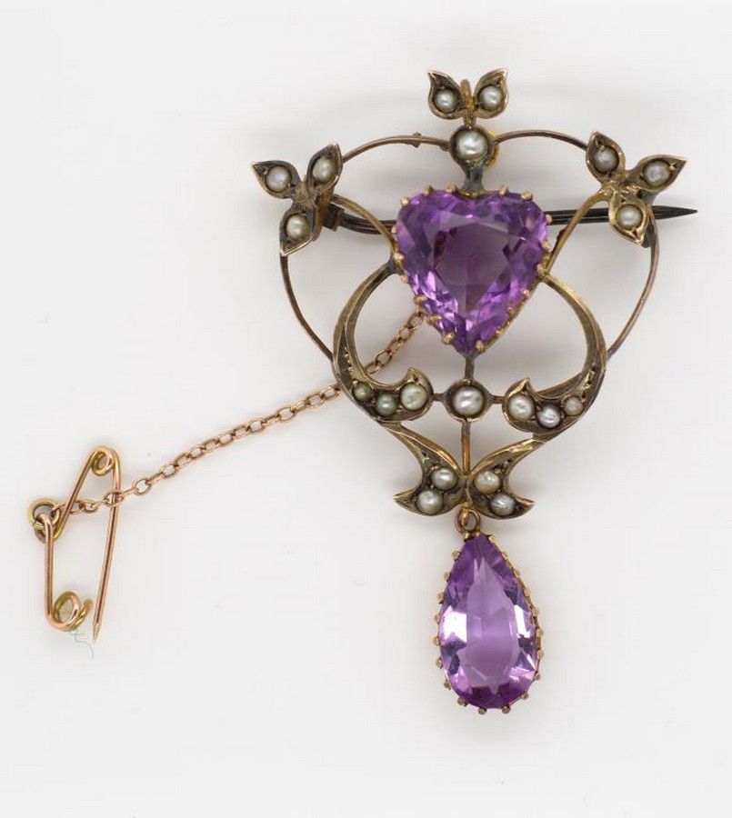 Australian 9ct Gold Brooch with Amethysts and Pearls Brooches Jewellery