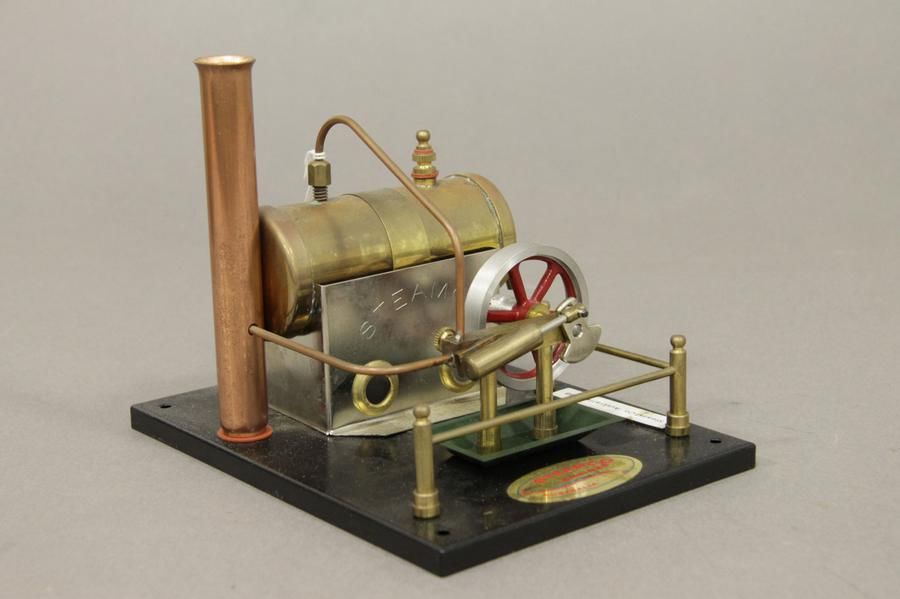 Steam Co. Stationary Engine in Box 19cm Length Steam and Scratch
