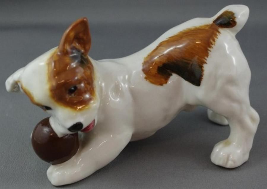 Royal Doulton character dog with ball, HN1103, 193485, 11 cm… Royal