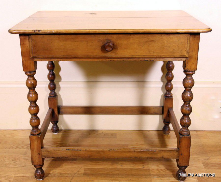 Antique Pine Bobbin Leg Side Table Tables Side and Serving Furniture