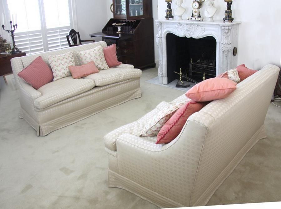 Downfilled Settees with Sprung Edge and Loose Cushions Seating